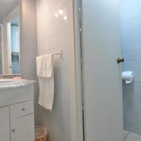 Rnet - Rhc 1410 Center Apartment